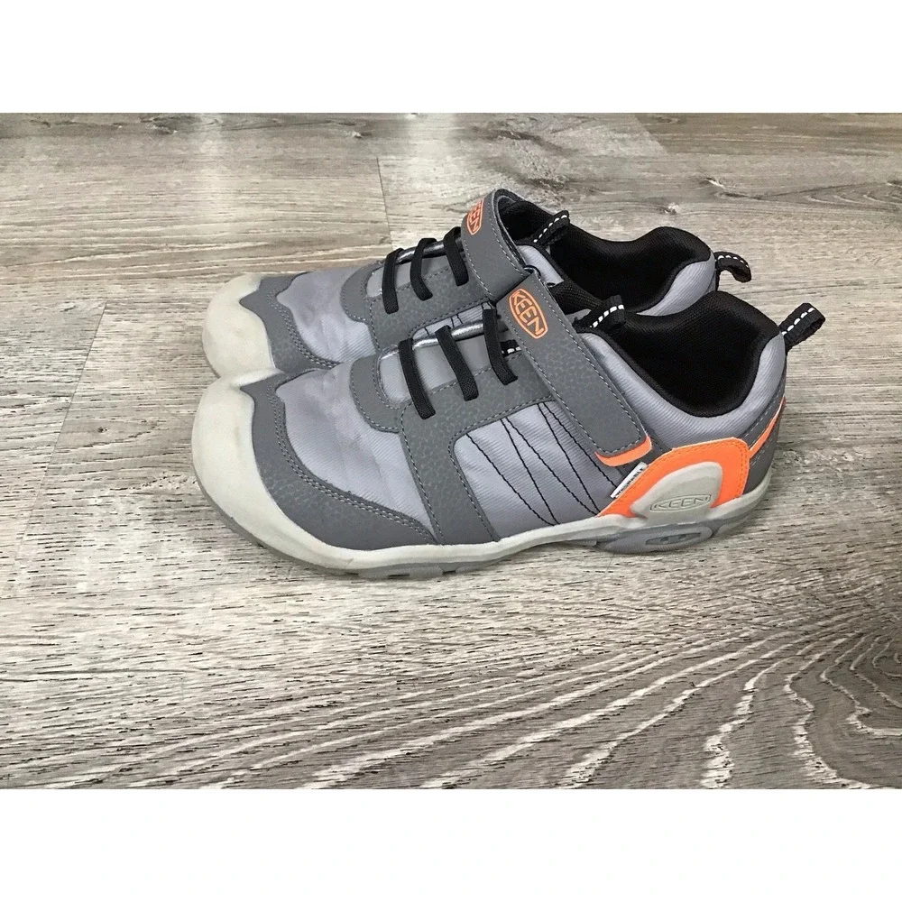 KEEN Knotch Peak Kids Size 4 Lightweight Durable Sneakers #1025959 Gray